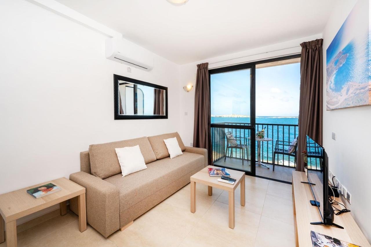 Islet Promenade Seafront Family Apartment With 2 Balconies By Getawaysmalta San Pawl il-Baħar Extérieur photo