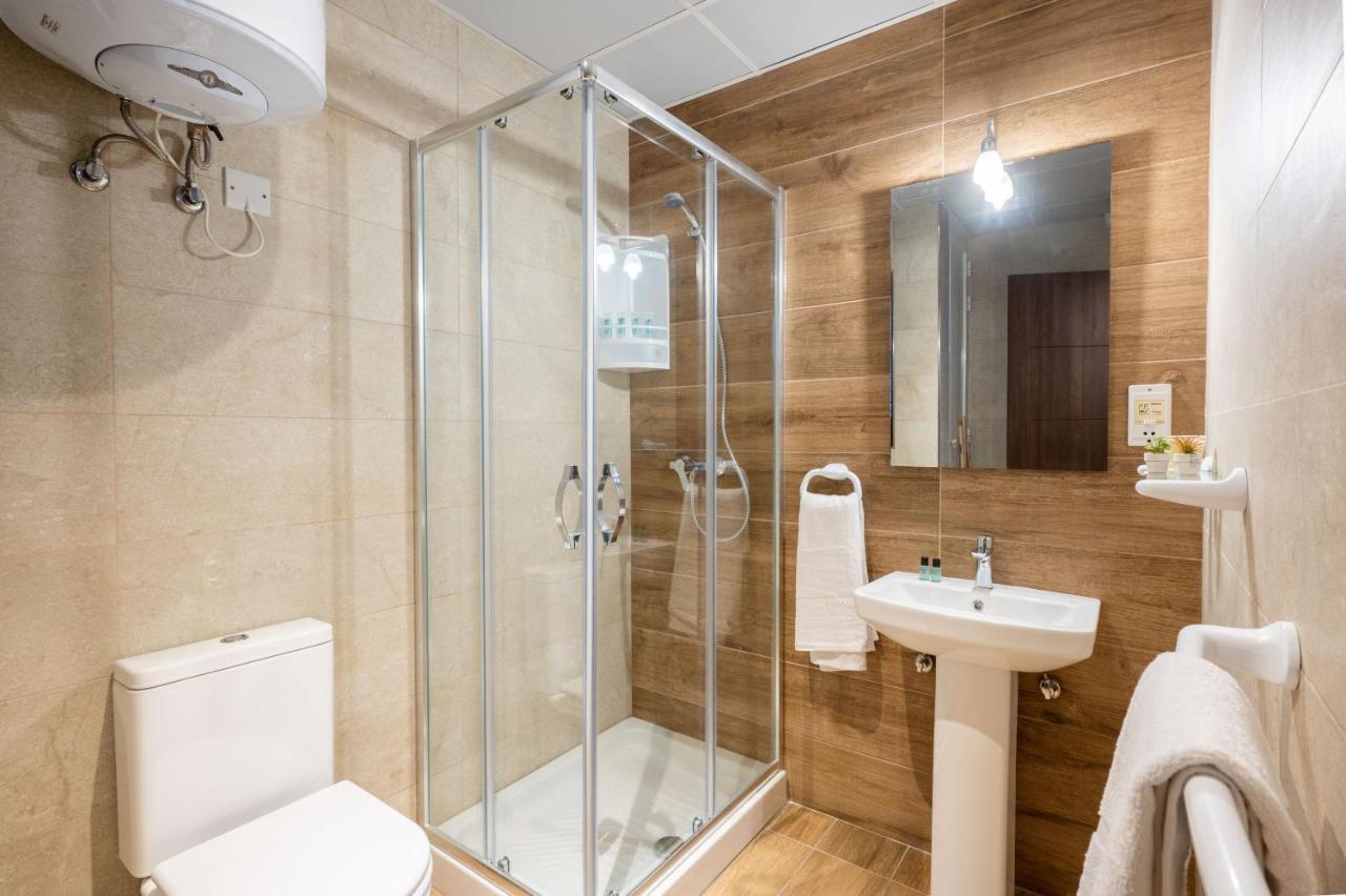 Islet Promenade Seafront Family Apartment With 2 Balconies By Getawaysmalta San Pawl il-Baħar Extérieur photo