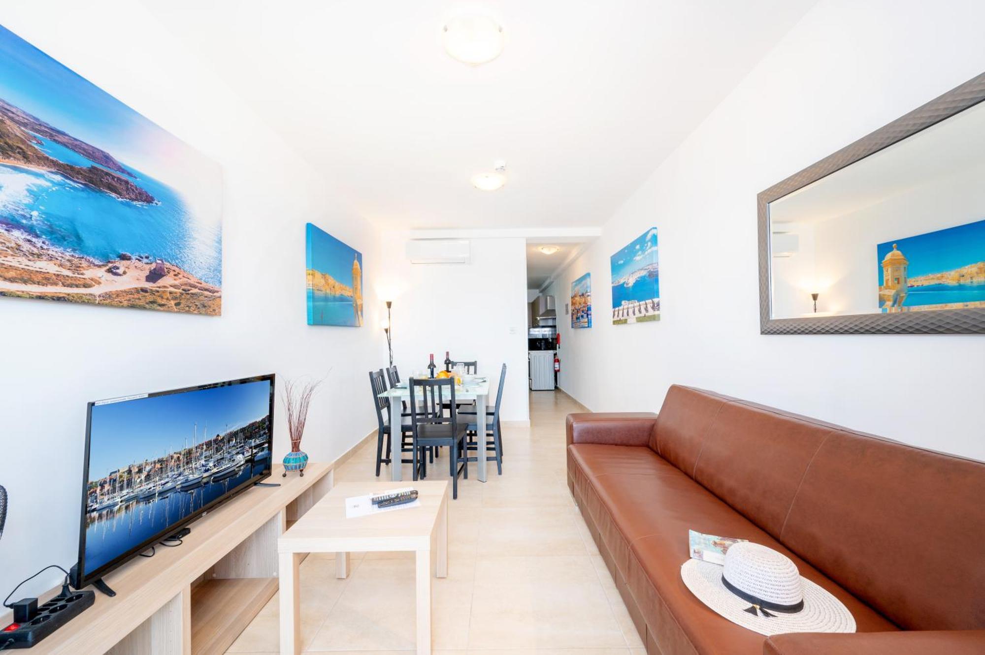 Islet Promenade Seafront Family Apartment With 2 Balconies By Getawaysmalta San Pawl il-Baħar Extérieur photo