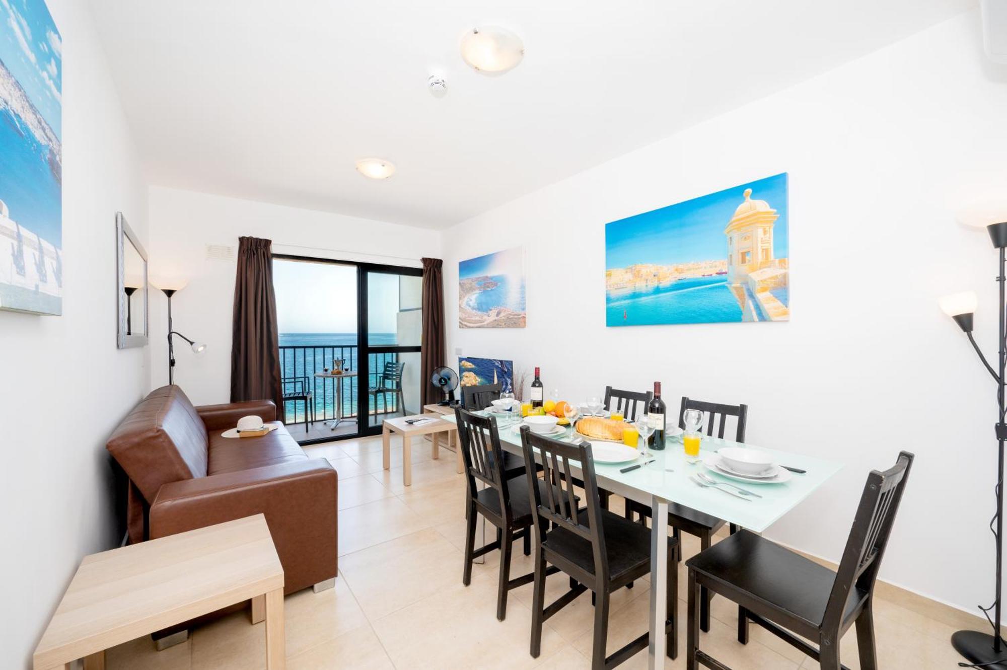 Islet Promenade Seafront Family Apartment With 2 Balconies By Getawaysmalta San Pawl il-Baħar Extérieur photo