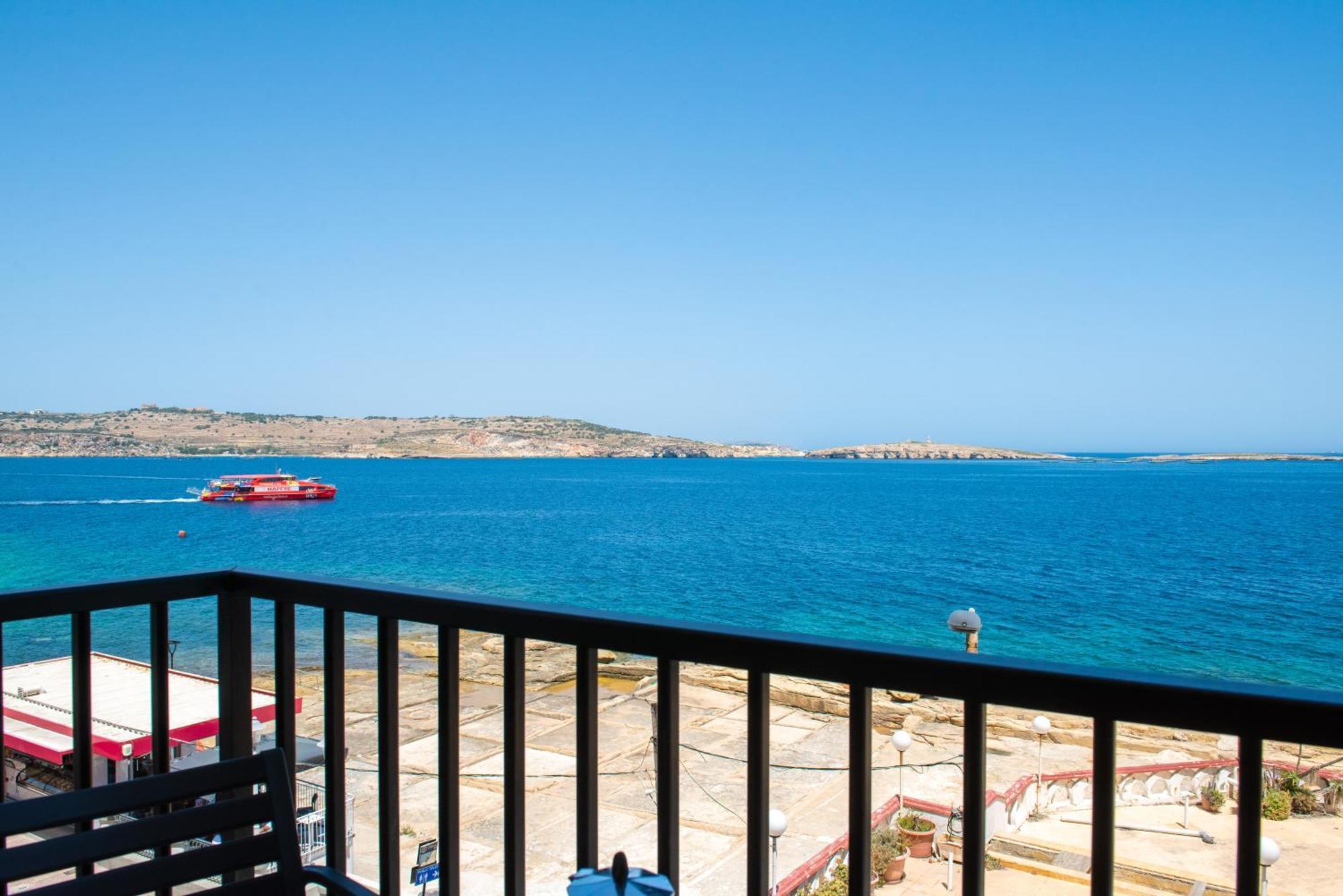 Islet Promenade Seafront Family Apartment With 2 Balconies By Getawaysmalta San Pawl il-Baħar Extérieur photo