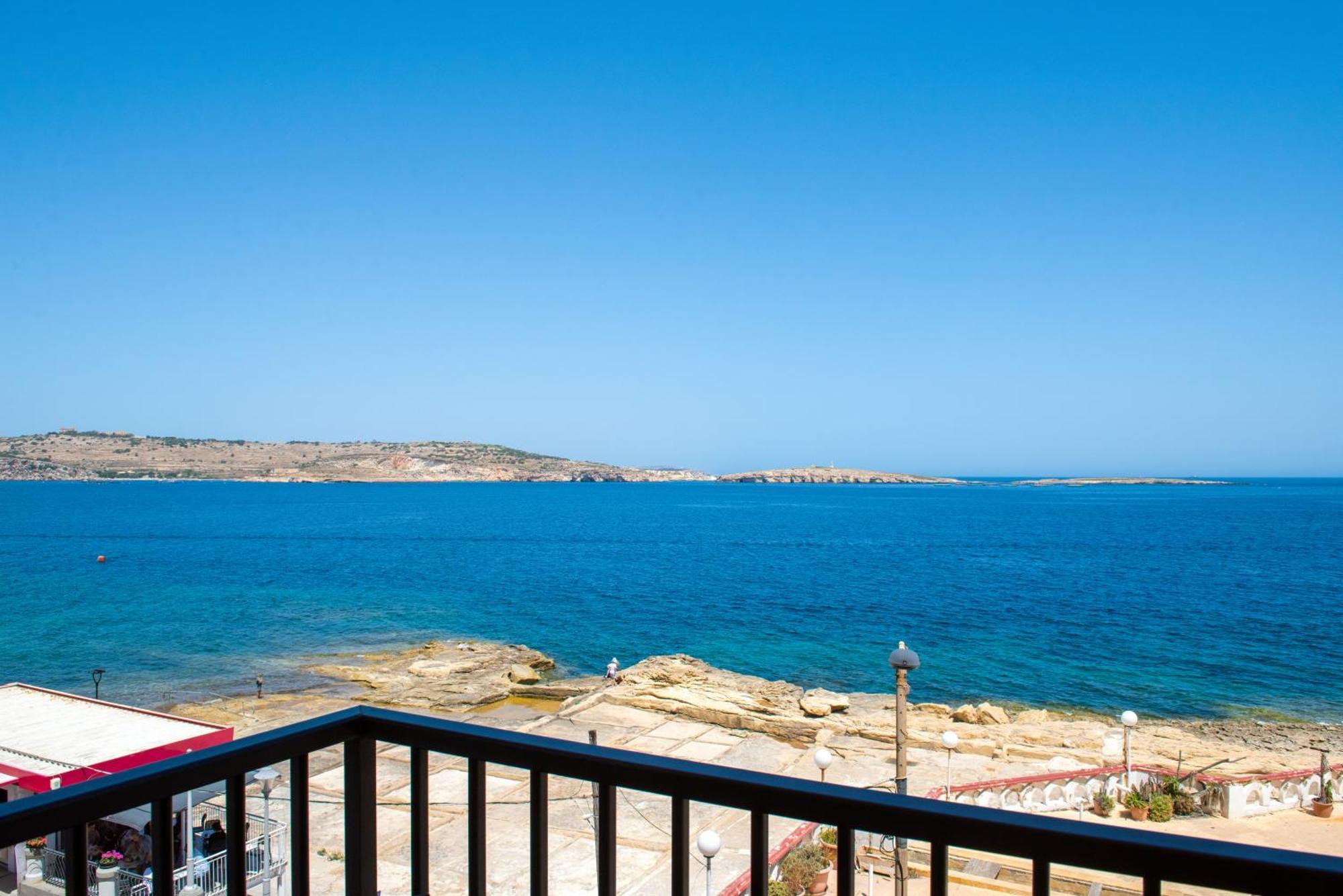 Islet Promenade Seafront Family Apartment With 2 Balconies By Getawaysmalta San Pawl il-Baħar Extérieur photo